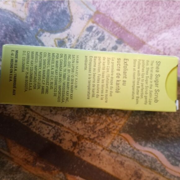 MARY KAY Satin Lips Shea Butter Balm and Sugar Scrub SET~ New in Box - Picture 8 of 12